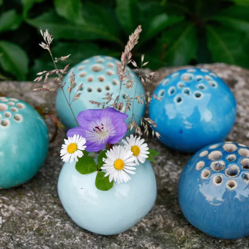 Handgefertigte Vase Blumen Stein Tischdekoration