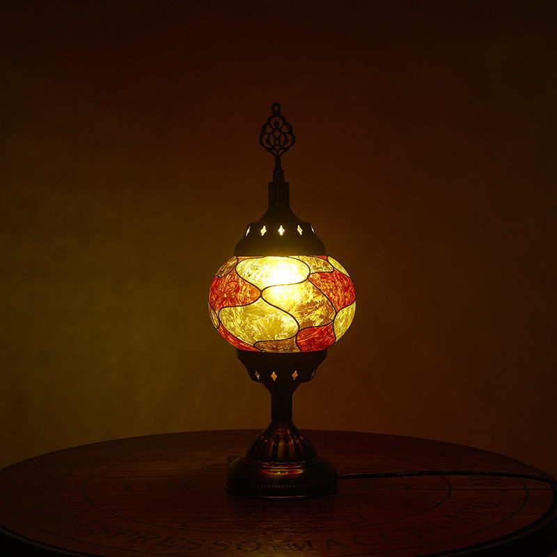 Traditionelle Tiffany romantische ovale Eisen emaillierte 1-lampen Tischlampe für das Schlafzimmer