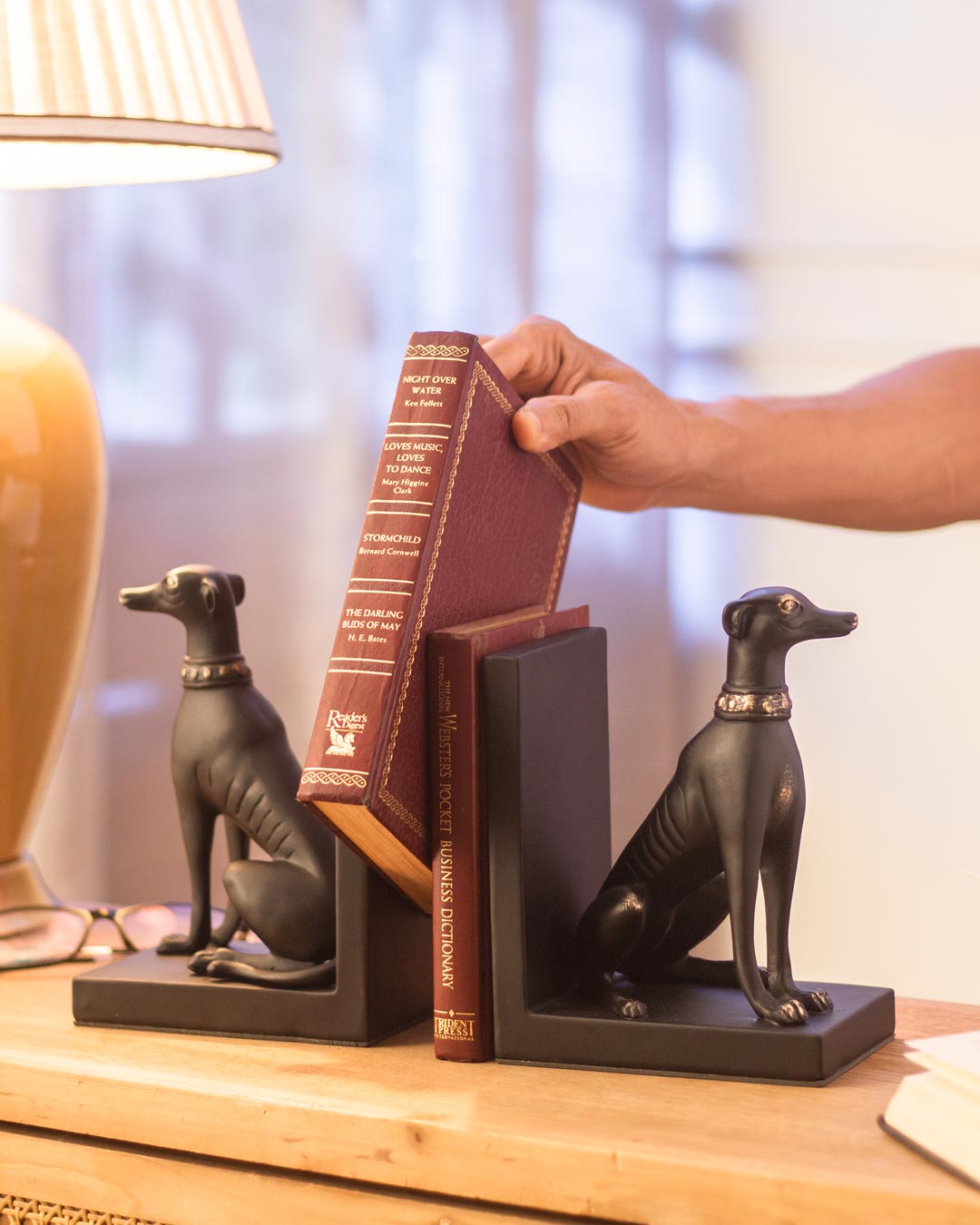 Wachhund Buchstützen-Set - Schwarz