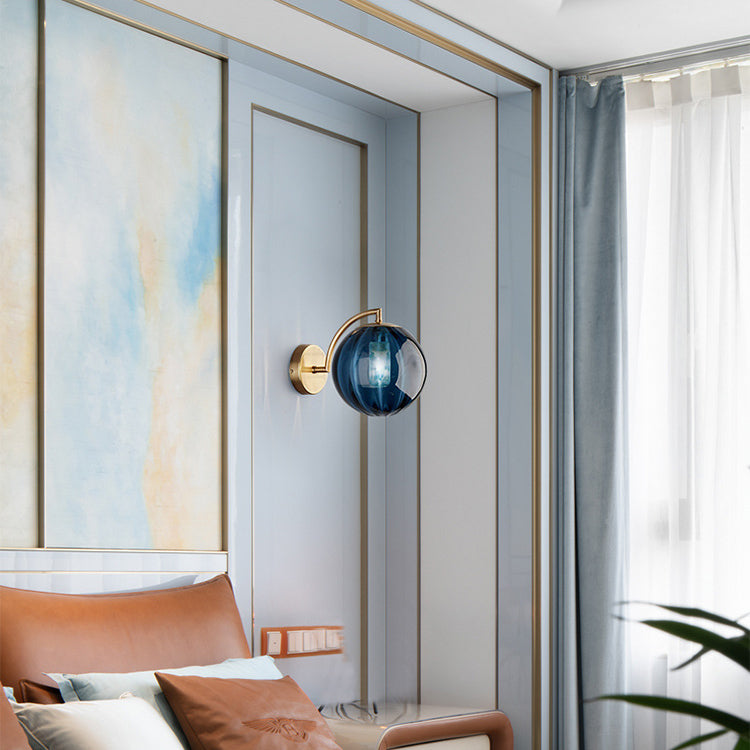 Zeitgenössische skandinavische runde Ball-Eisen-Glas 1-Licht Wandleuchte für das Wohnzimmer