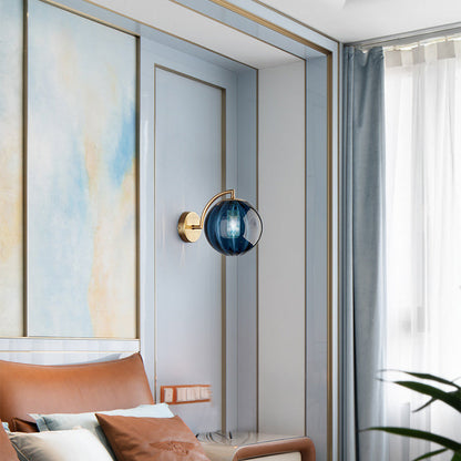Zeitgenössische skandinavische runde Ball-Eisen-Glas 1-Licht Wandleuchte für das Wohnzimmer