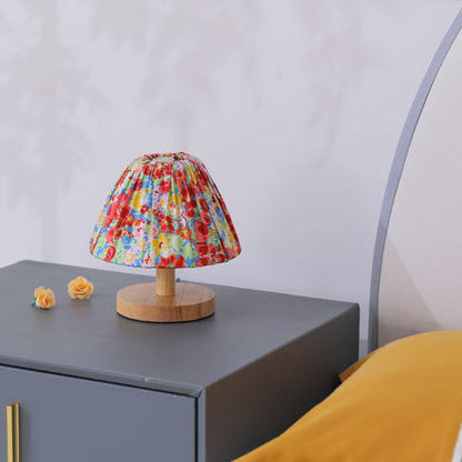 Moderne minimalistische kreative Eisen blumenförmige 1-Lampe Tischlampe