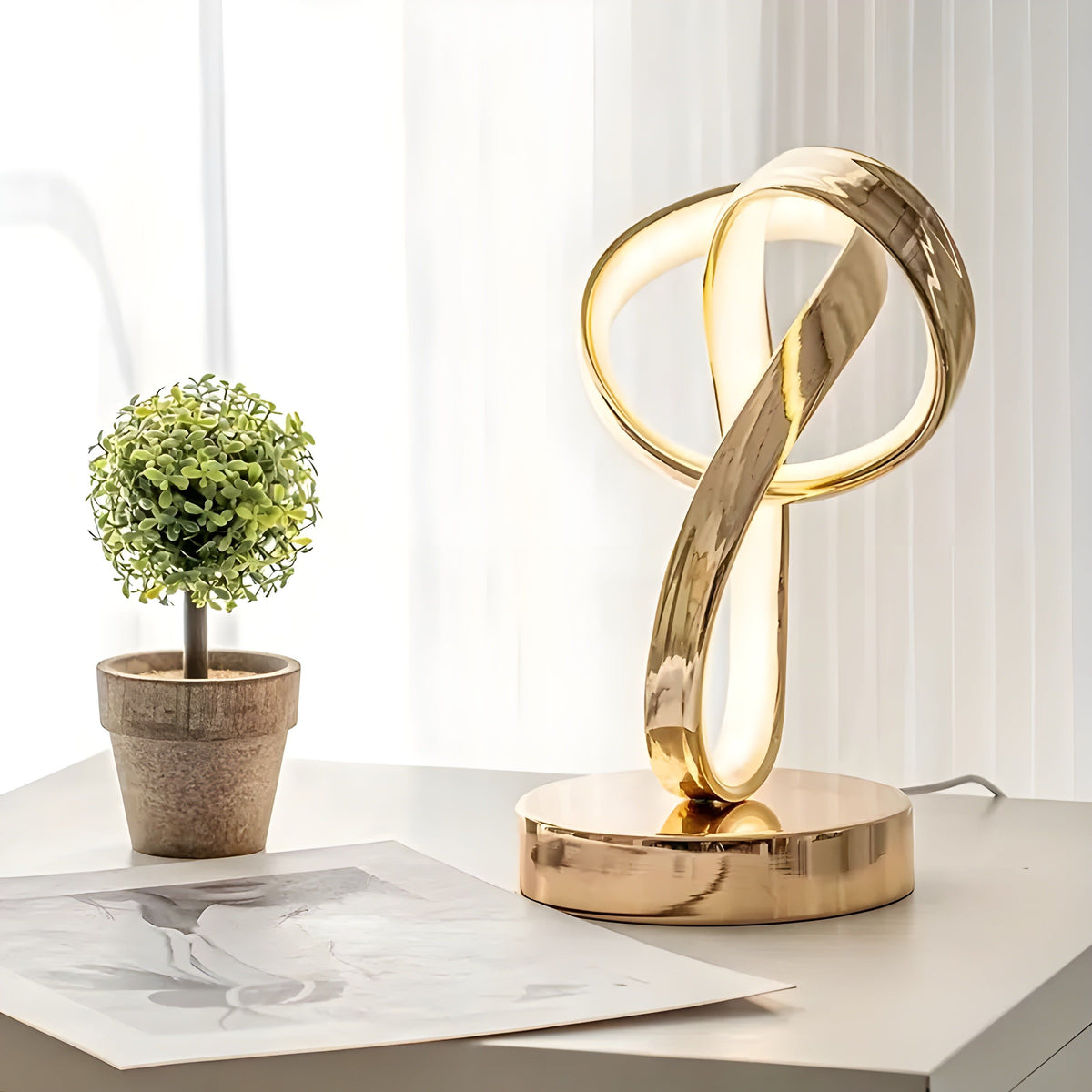 Lampe - Luxuriöse goldene Möbius-Ring Schreibtisch-Leselampe