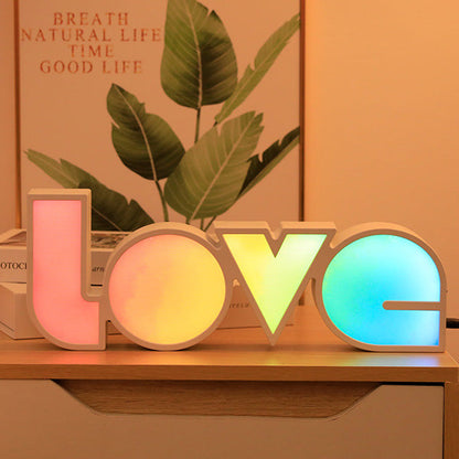 Moderne Art Deco wasserdichte PS LOVE Buchstaben LED Tischlampe fürs Schlafzimmer