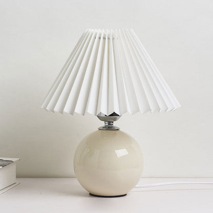 Nordic minimalist 1-flammige Tischlampe aus Keramik mit Falten