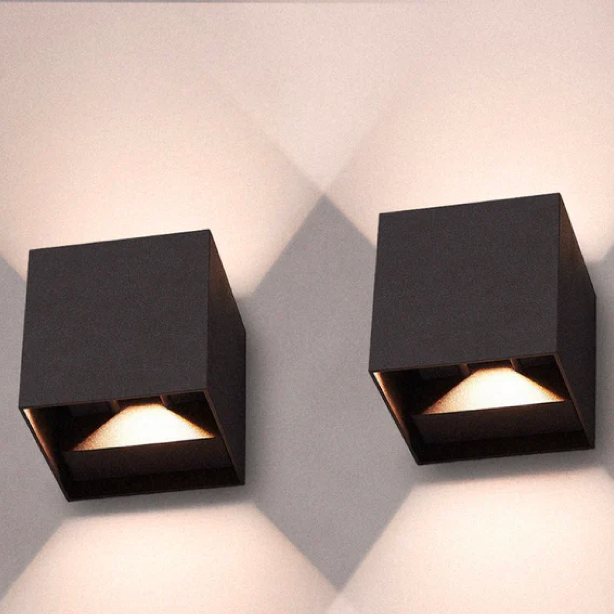 Drahtlose LED-Wandlampen – Modernes Würfeldesign (Set von 2)