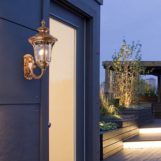 Traditionelle europäische wasserdichte, schlossförmige Aluminium-Glas 1-Licht Außenwandleuchte für den Garten