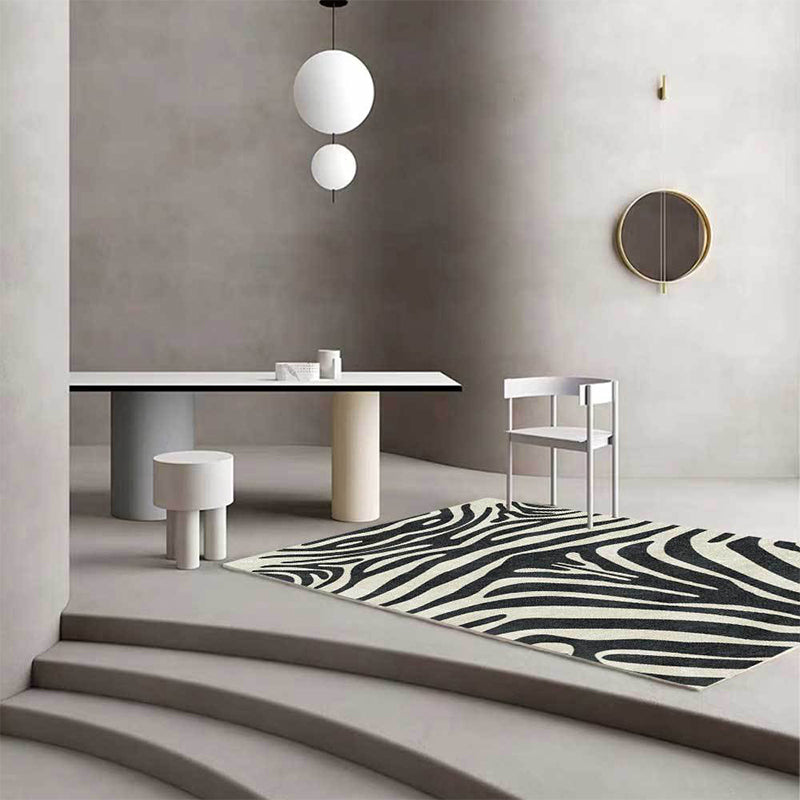 Zeitgenössischer Zebra-Streifen-Teppich Schwarz und Weiß Polyester Teppich Maschinenwaschbar Rutschfester Teppich für das Schlafzimmer