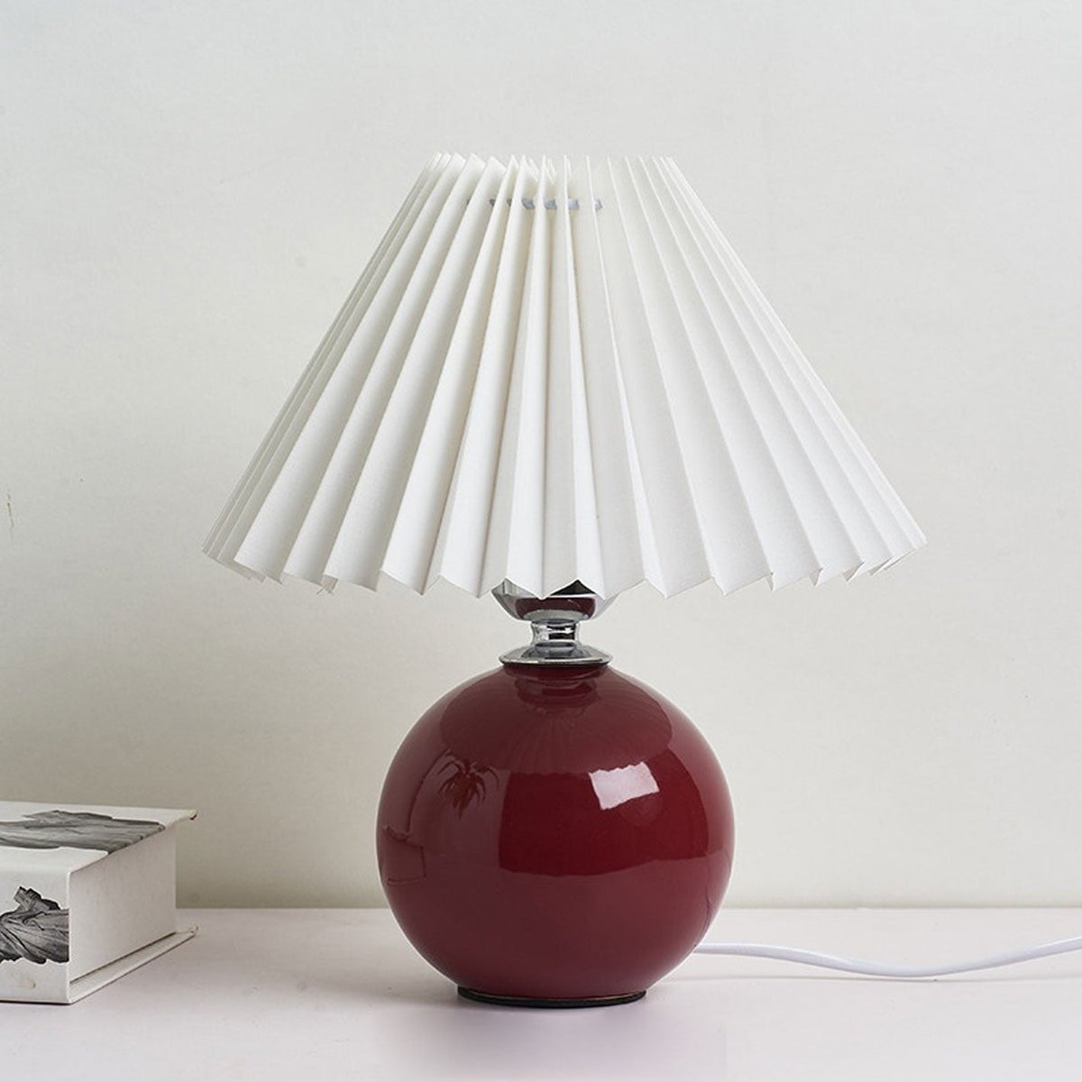Nordic minimalist 1-flammige Tischlampe aus Keramik mit Falten