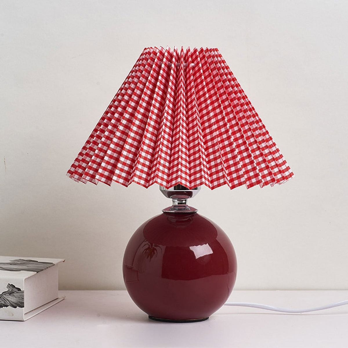 Nordic minimalist 1-flammige Tischlampe aus Keramik mit Falten