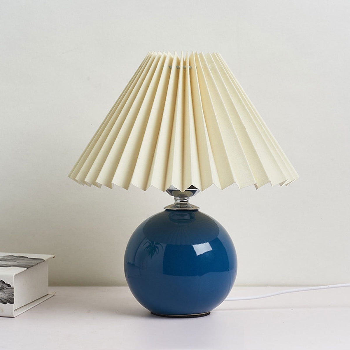 Nordic minimalist 1-flammige Tischlampe aus Keramik mit Falten