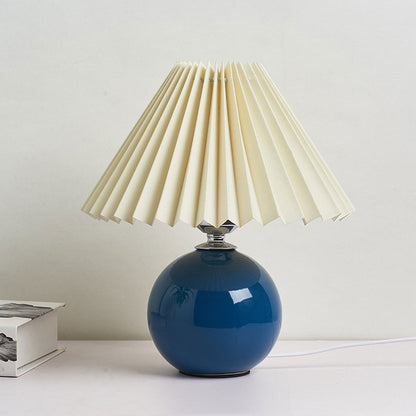 Nordic minimalist 1-flammige Tischlampe aus Keramik mit Falten