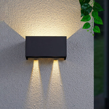 Moderne wasserdichte rechteckige LED-Wandleuchte für den Außenbereich mit Auf- und Abwärtsbeleuchtung