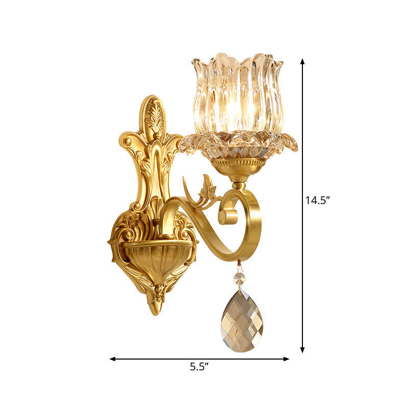 Klarer Kristallblumen-Wandleuchten zeitgenössische 1-flammige Wandleuchte mit geschnitztem Arm in Gold für Flur