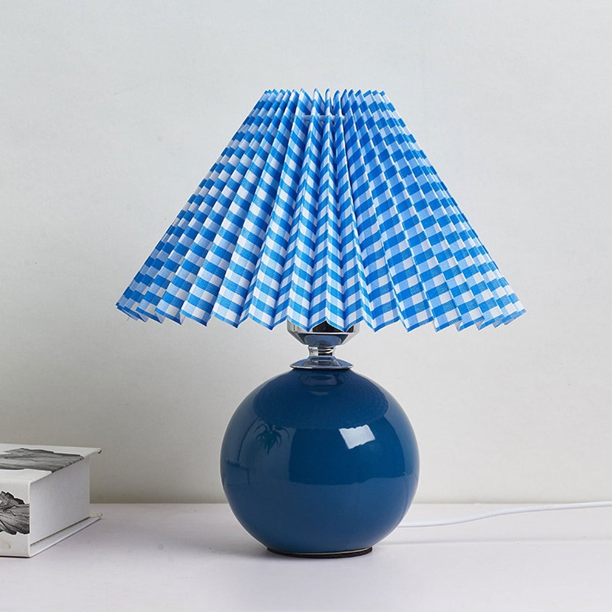 Nordic minimalist 1-flammige Tischlampe aus Keramik mit Falten
