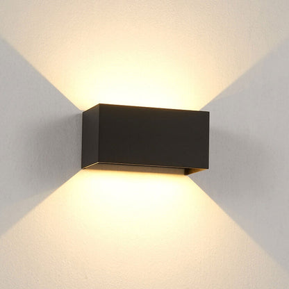 Moderne wasserdichte rechteckige LED-Wandleuchte für den Außenbereich mit Auf- und Abwärtsbeleuchtung
