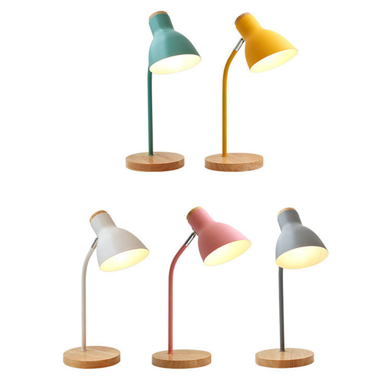 Taschenlampenförmige Schwenktischlampe Macaron Metall 1-lamp Nachttischlampe für das Kinderzimmer