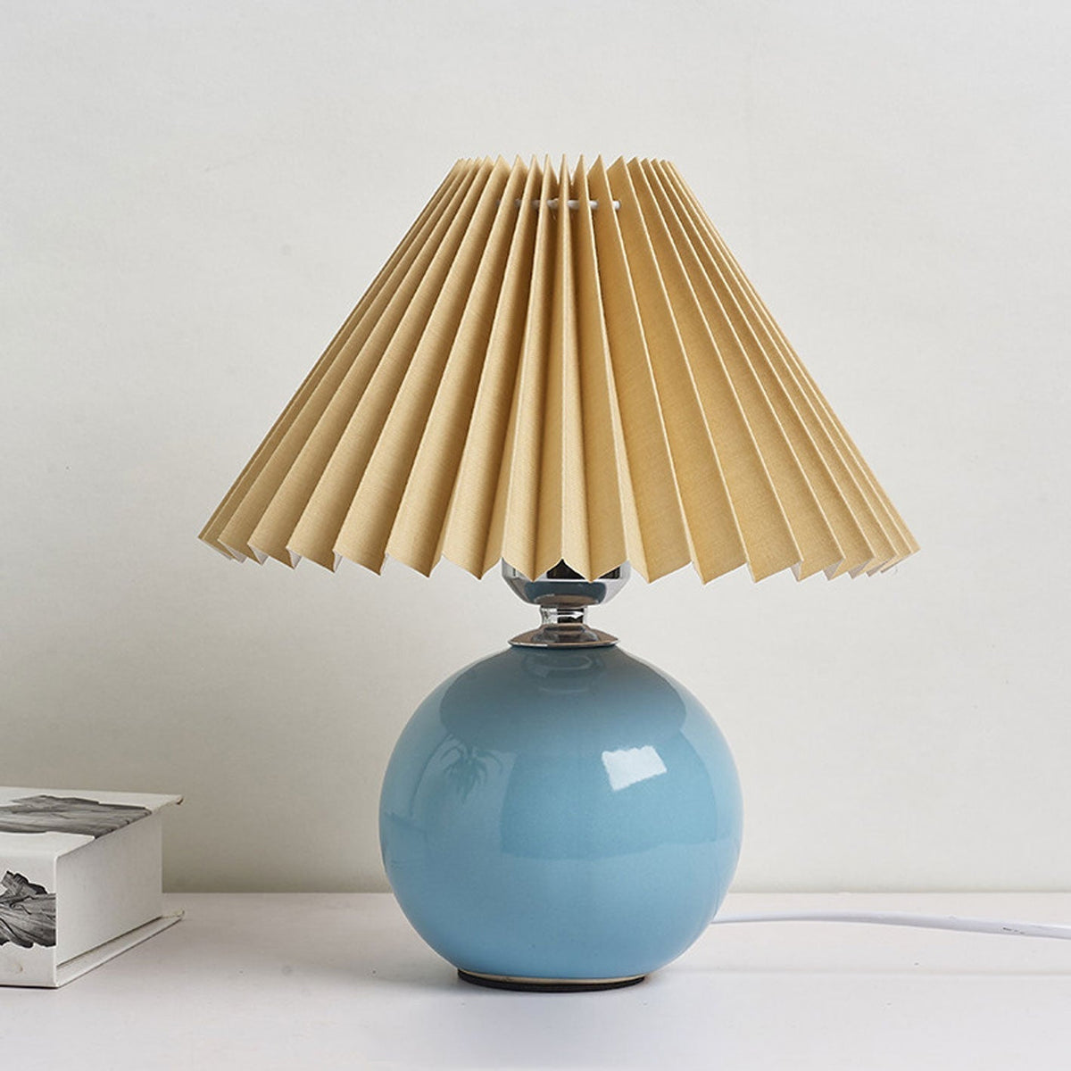 Nordic minimalist 1-flammige Tischlampe aus Keramik mit Falten