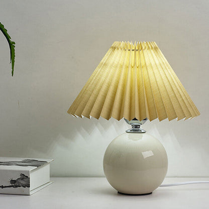 Nordic minimalist 1-flammige Tischlampe aus Keramik mit Falten