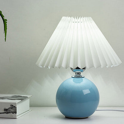 Nordic minimalist 1-flammige Tischlampe aus Keramik mit Falten