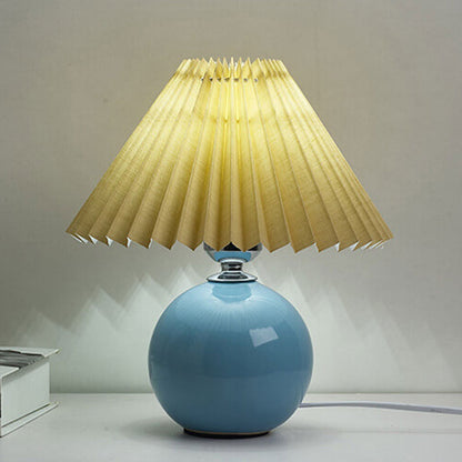 Nordic minimalist 1-flammige Tischlampe aus Keramik mit Falten