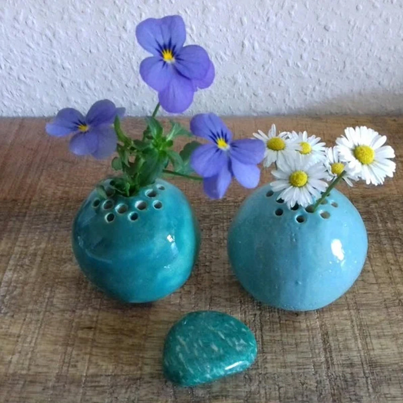 Handgefertigte Vase Blumen Stein Tischdekoration