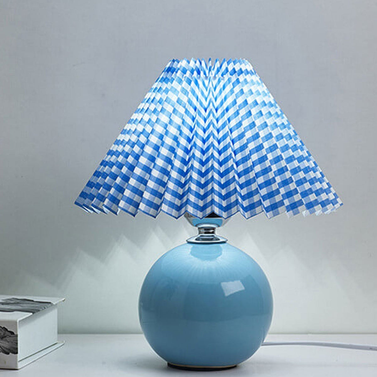 Nordic minimalist 1-flammige Tischlampe aus Keramik mit Falten