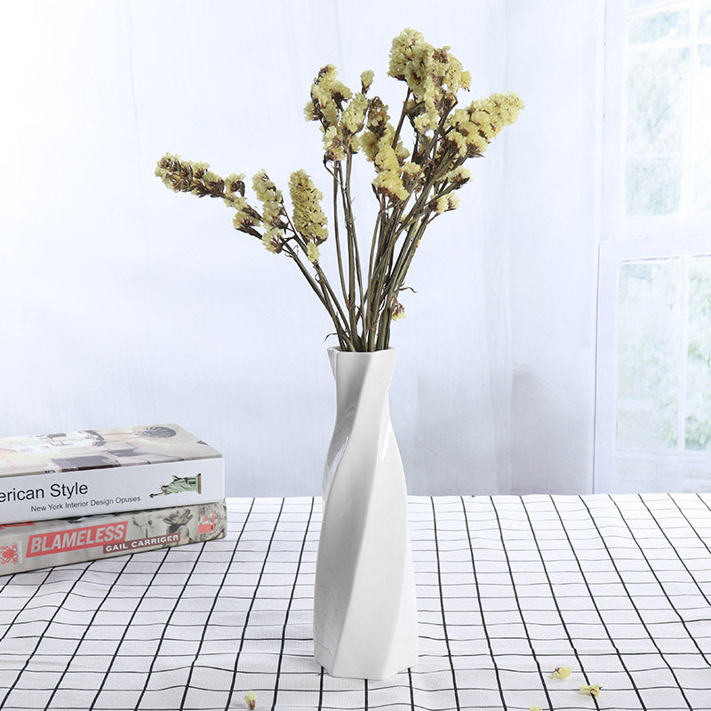 Zeitgenössische gedrehte Keramik-Blumenvase