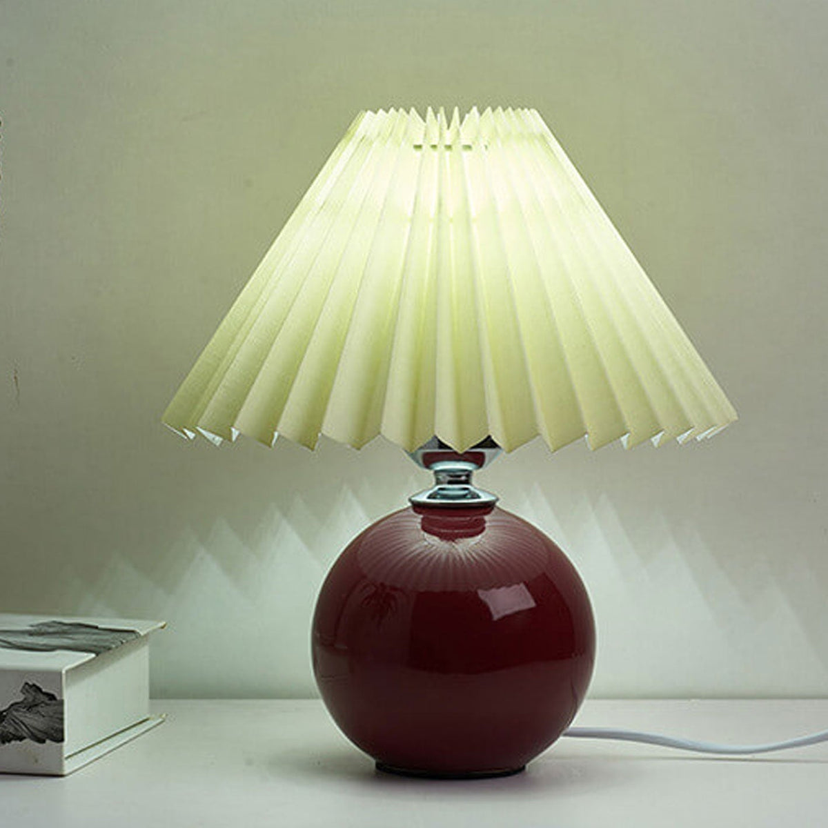 Nordic minimalist 1-flammige Tischlampe aus Keramik mit Falten