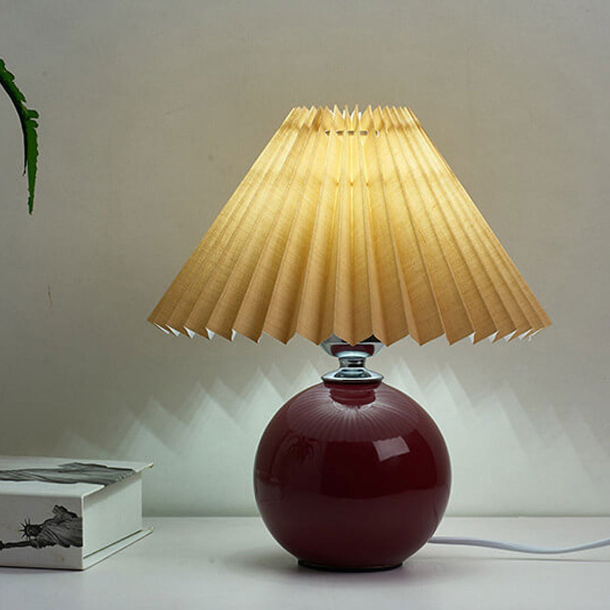 Nordic minimalist 1-flammige Tischlampe aus Keramik mit Falten