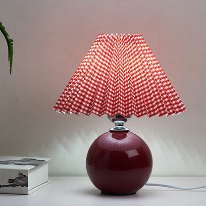Nordic minimalist 1-flammige Tischlampe aus Keramik mit Falten