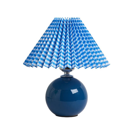 Nordic minimalist 1-flammige Tischlampe aus Keramik mit Falten