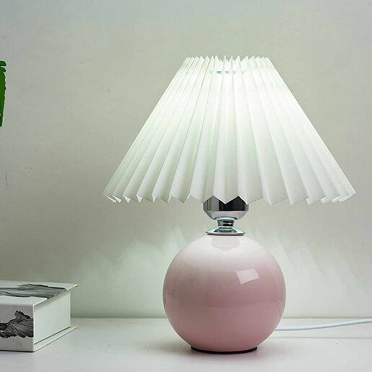 Nordic minimalist 1-flammige Tischlampe aus Keramik mit Falten