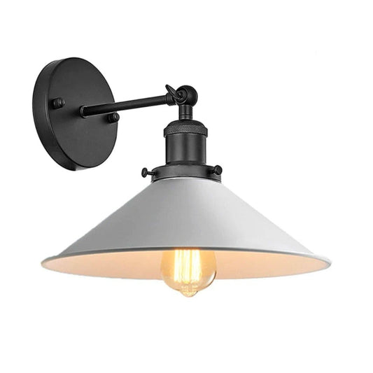 Weißer industrieller Vintage-Wandstrahler