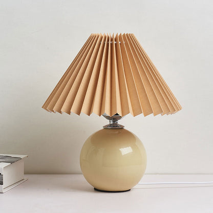 Nordic minimalist 1-flammige Tischlampe aus Keramik mit Falten