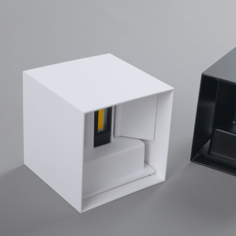 Moderne minimalistische wasserdichte Würfel Auf-Und-Ab-Aluminium-Glas-Induktions-LED-Wandleuchten für das Schlafzimmer