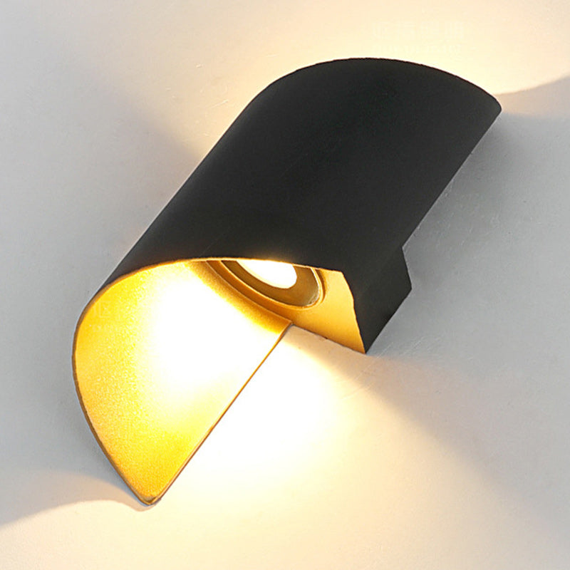 Moderne minimalistische wasserdichte spiralförmige Aluminium-Acryl-LED-Wandlampe für das Schlafzimmer
