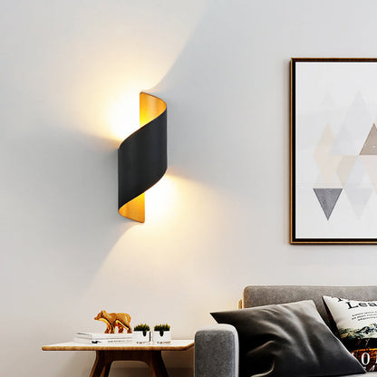 Moderne minimalistische wasserdichte spiralförmige Aluminium-Acryl-LED-Wandlampe für das Schlafzimmer