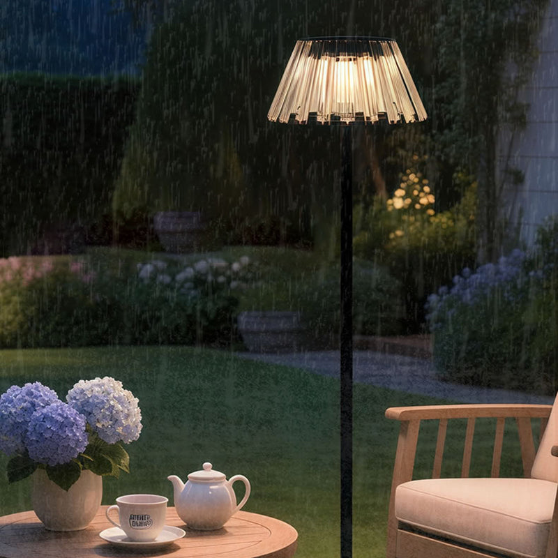 Zeitgenössische industrielle wasserdichte Solar-USB-Eisen-Glas-Außen-LED-Stehlampe für den Garten