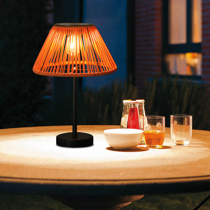 Traditionelle Bauernhaus wasserdichte solarbetriebene wiederaufladbare Webgummi-Rattan-Eisen konische LED-Außen-Tischlampe für den Garten