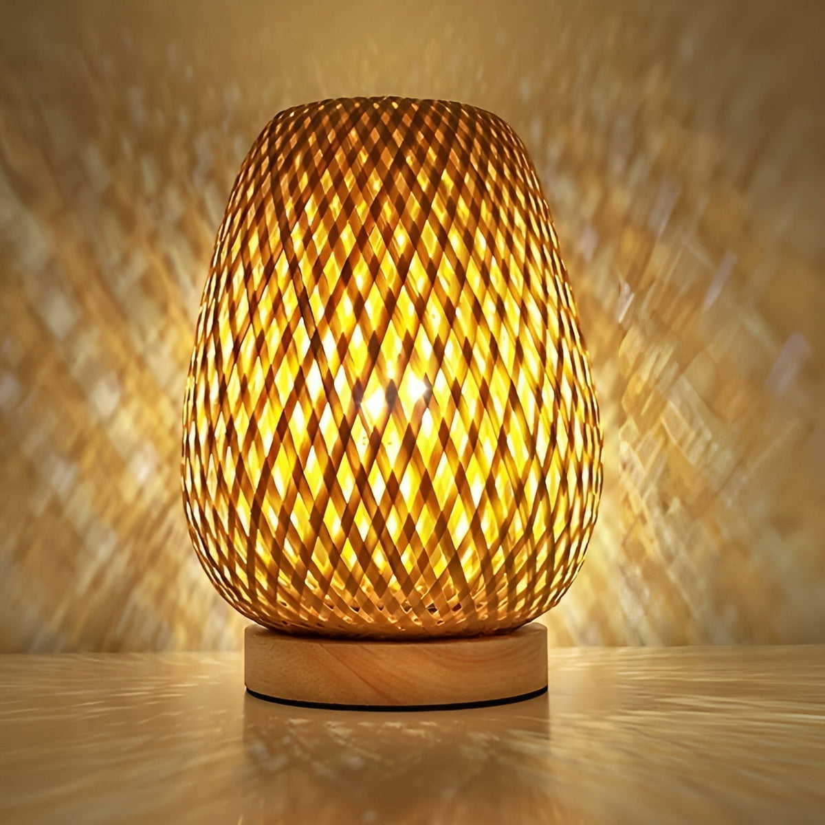 Bambus Schreibtischlampe mit USB-Stromversorgung Nachhaltiges und energieeffizientes Design