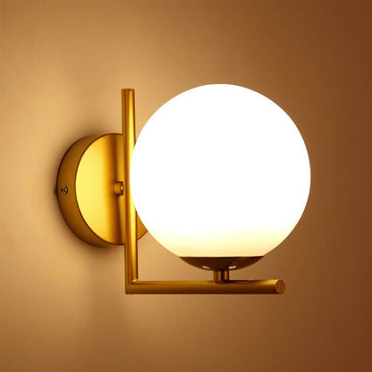 Goldene Wandleuchte
