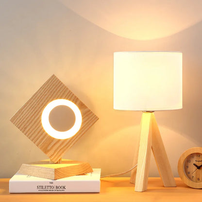 Holztischlampe mit modernem Design