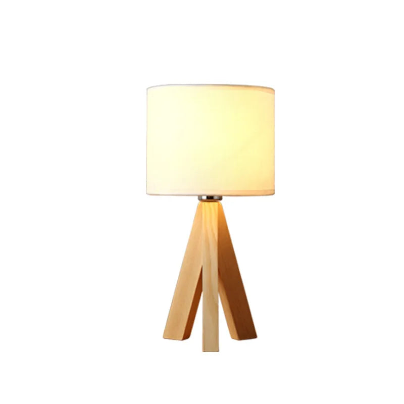 Holztischlampe mit modernem Design