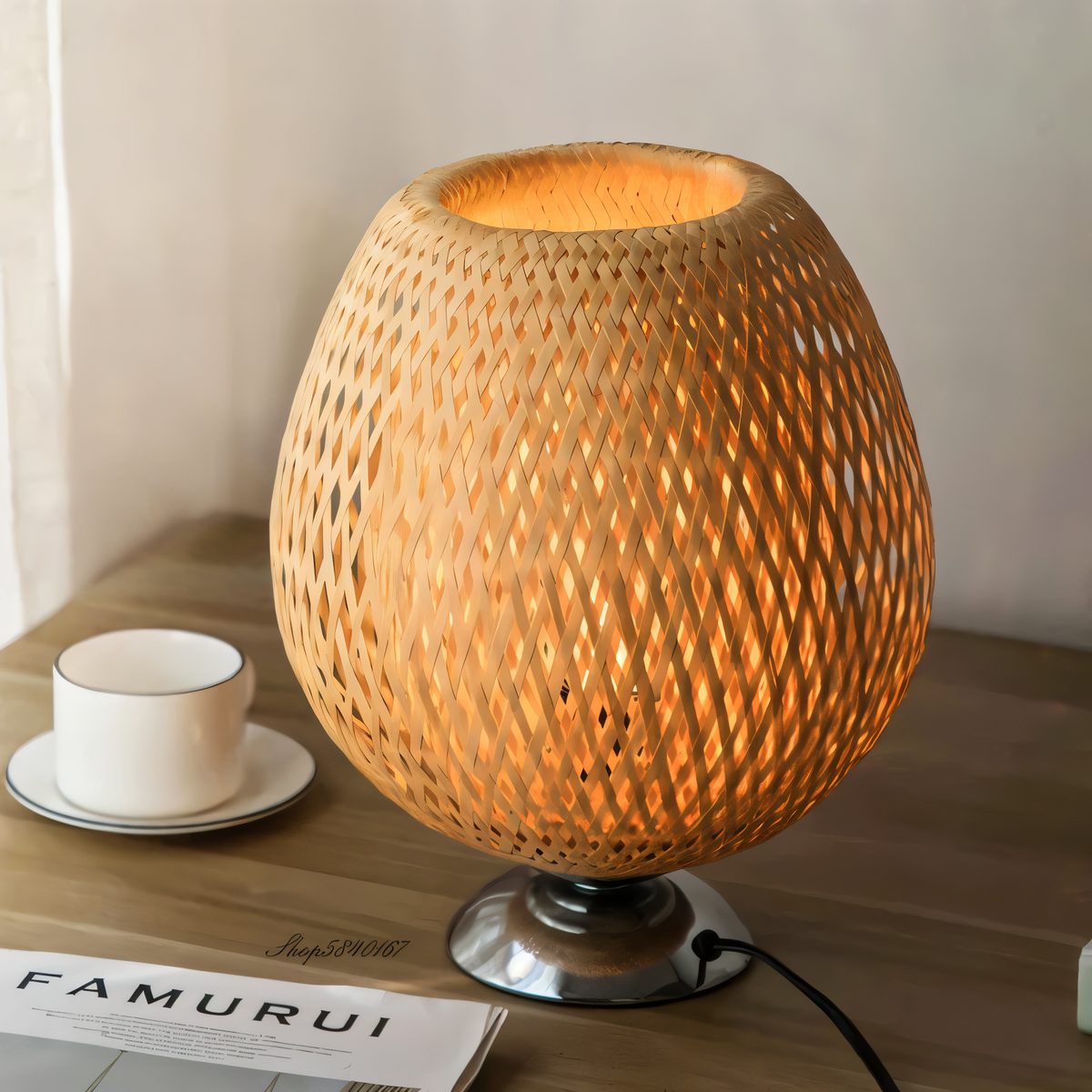 NatureHue Vintage Bambus Tischlampe Kreative Geflochtene Rattan Schreibtischlampe