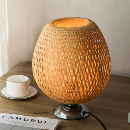 NatureHue Vintage Bambus Tischlampe Kreative Geflochtene Rattan Schreibtischlampe