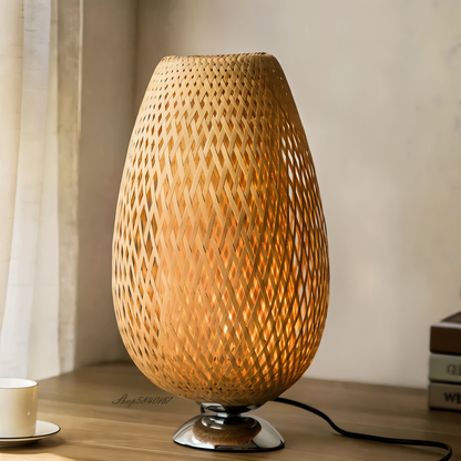 NatureHue Vintage Bambus Tischlampe Kreative Geflochtene Rattan Schreibtischlampe