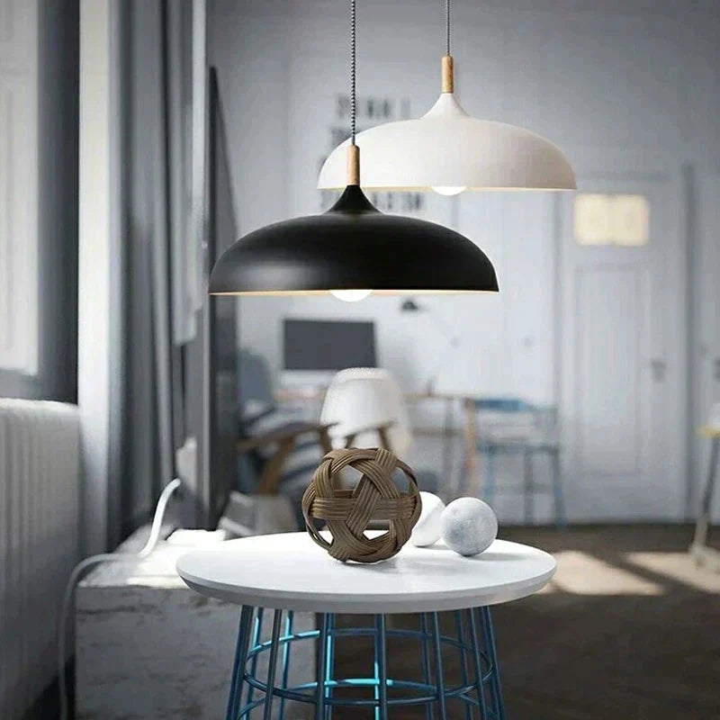 Eichenholz-Deckenlampe im nordischen Design – LED-Holz-Deckenleuchte