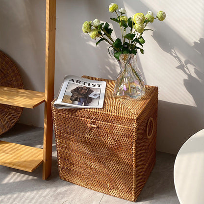 Stilvolle Aufbewahrungsbox aus gewebtem Naturmaterial