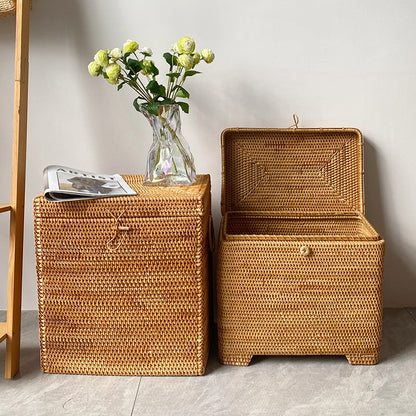 Stilvolle Aufbewahrungsbox aus gewebtem Naturmaterial